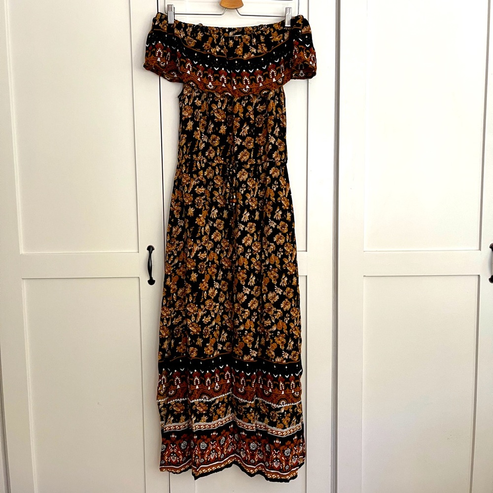 4 for $20 🦋 Boho Floral Off Shoulder Maxi Dress